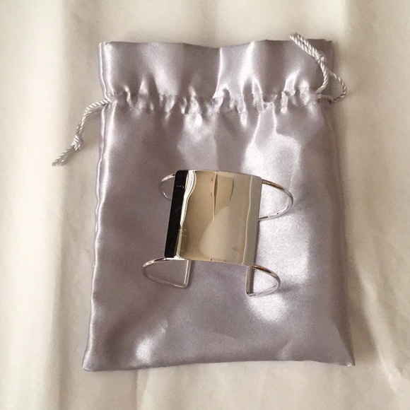 Jewelry - Beautiful Silver Cuff